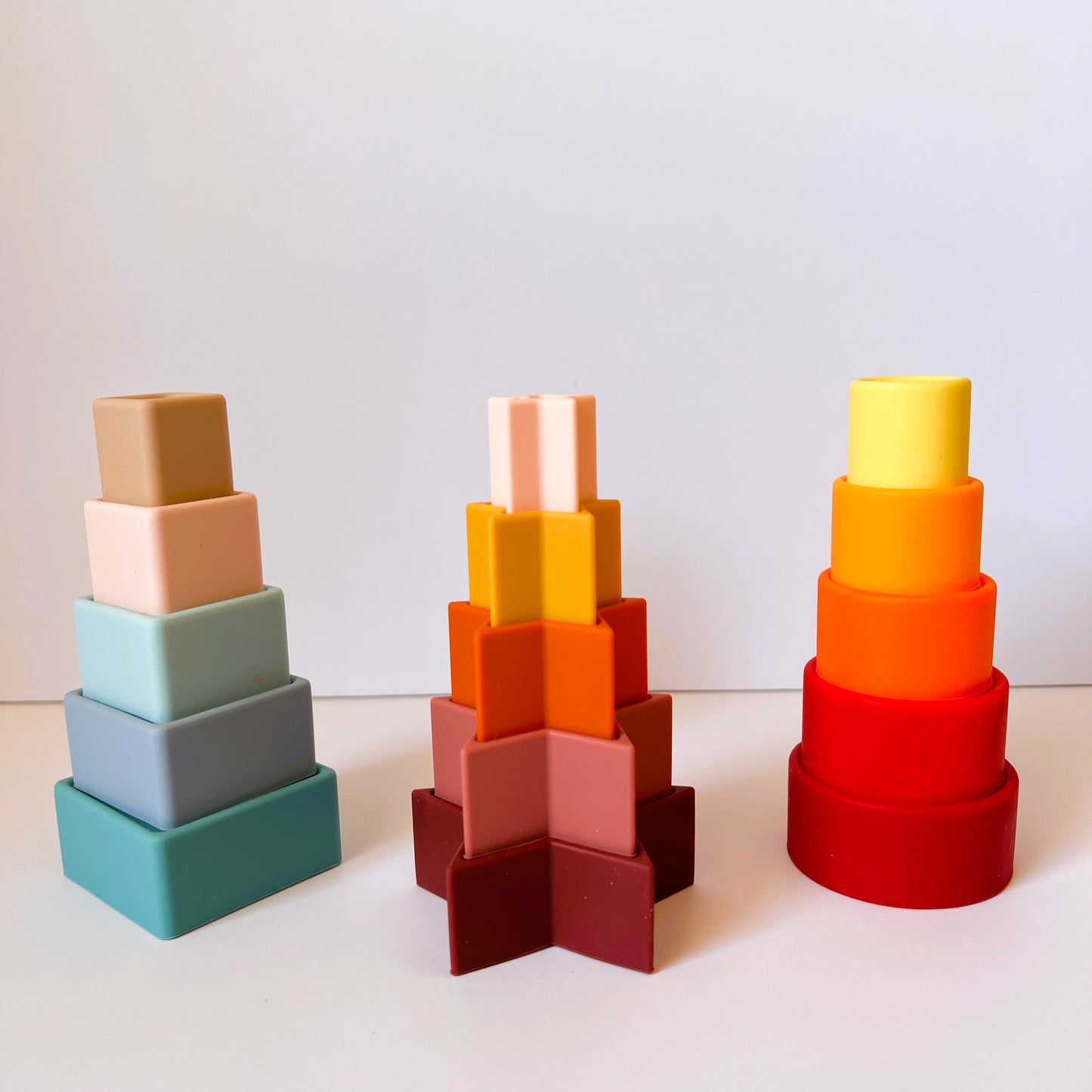 Set de Torres Apilables de Silicona - Juguete Sensorial para Bebés y Niños
