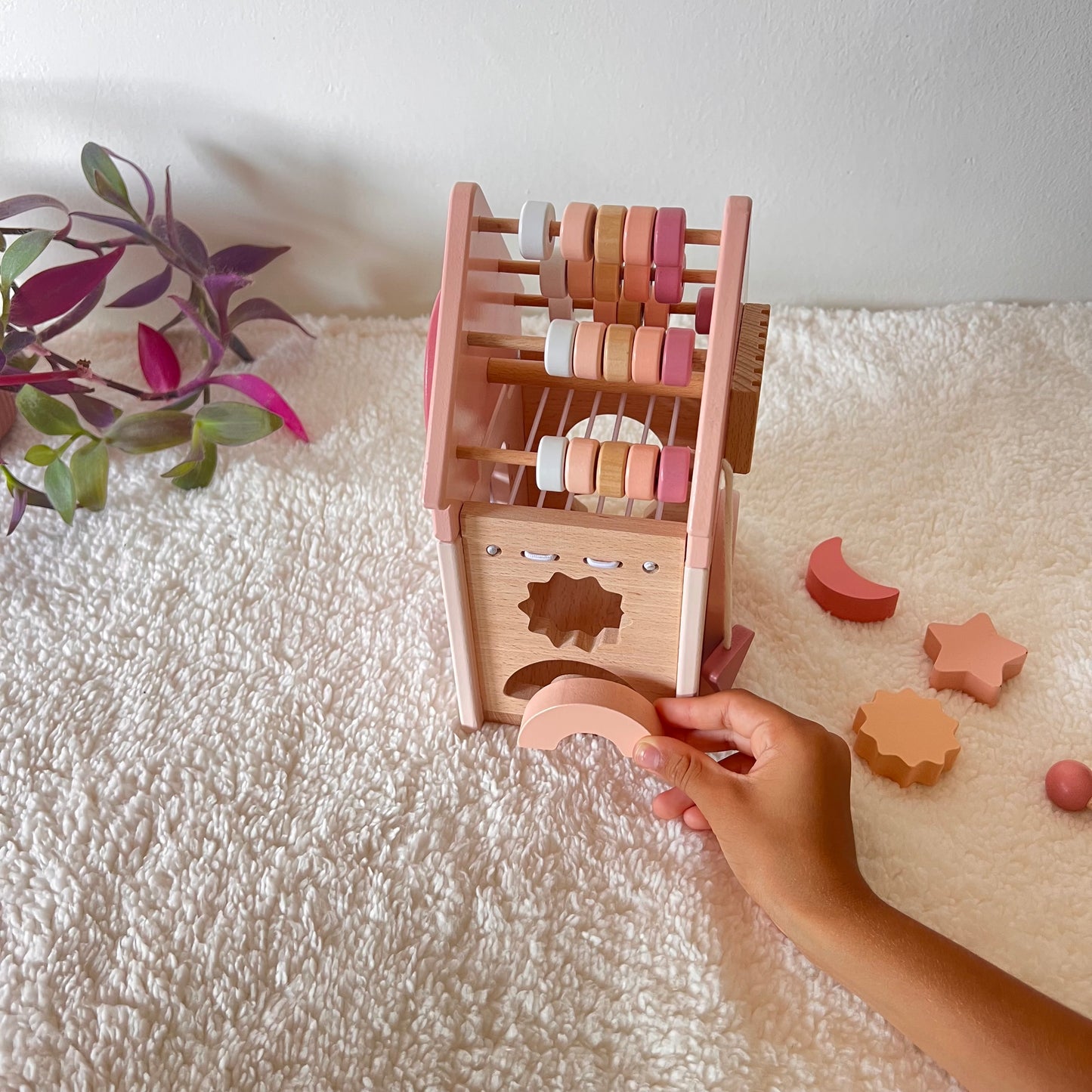 Casa de actividades de madera - Juego de encajables sensorial
