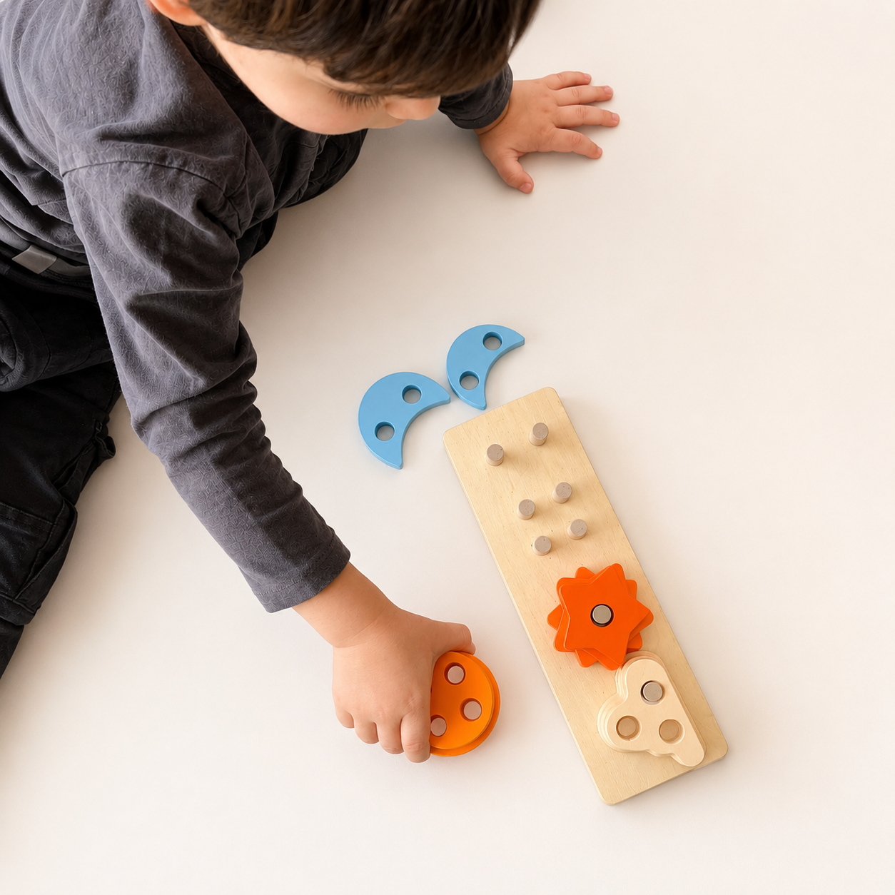 Juego de encastre de madera para bebés desde los 18 meses - Motricidad Fina