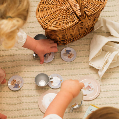 Cesta de Picnic con Juego de Té Amigos