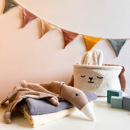 Guirnalda de Banderines de Tela – TONOS PASTEL - Dormitorio infantil