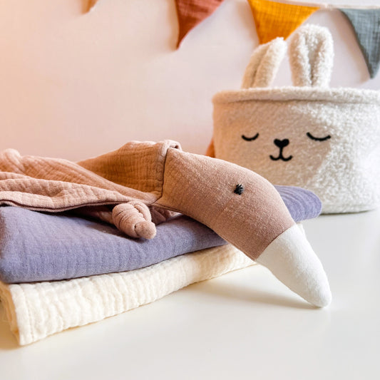 Doudou Ganso RITA – Manta de Apego de Algodón ROSADO