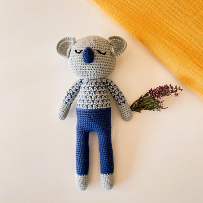 Peluche de Crochet con Cascabel 100% Algodón - KOALA PEPE - Regalo Bebé
