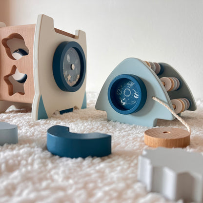 Juguete educativo de madera Montessori - COHETE - Bebés a partir de 18 meses