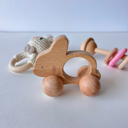 Set de bebé primeros juguetes – Conejito de Crochet y Madera - Recién Nacido