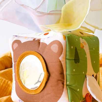 Caja Sensorial con Pañuelos de Tela para bebés a partir de 6 meses